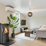 4 Bedroom Stunning In Vaeggerlose Semesterbostad Bøtø By