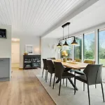 4 Bedroom Stunning In Vaeggerlose Semesterbostad