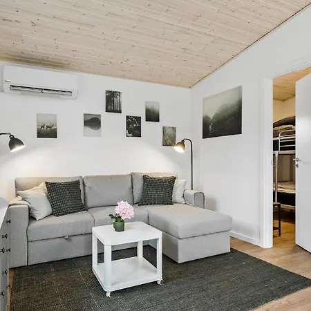 4 Bedroom Stunning In Vaeggerlose *