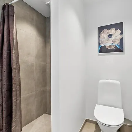 4 Bedroom Stunning In Vaeggerlose * Bøtø By