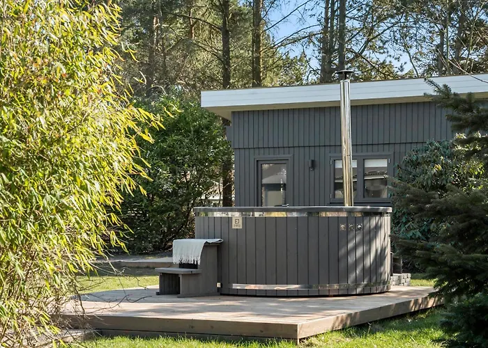 4 Bedroom Stunning In Vaeggerlose Vakantiehuis *