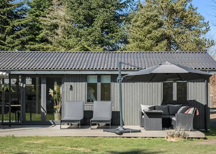 4 Bedroom Stunning In Vaeggerlose Bøtø By