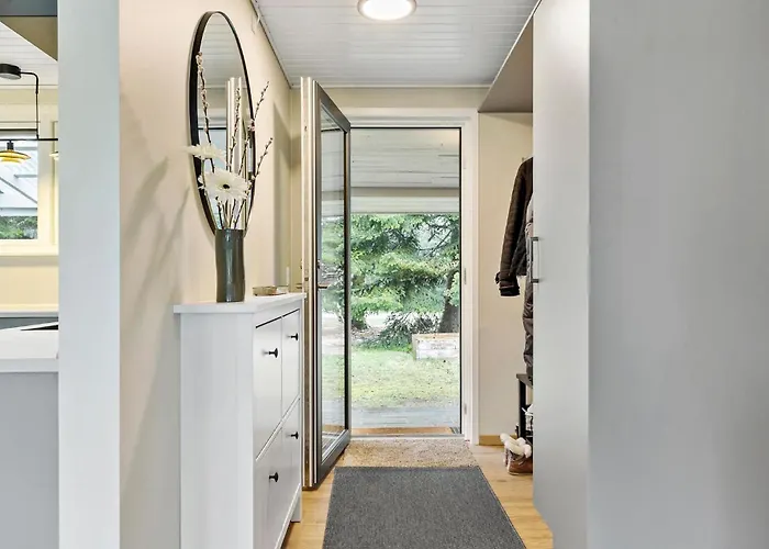 4 Bedroom Stunning In Vaeggerlose *