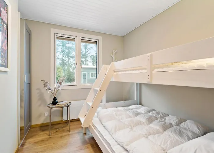 4 Bedroom Stunning In Vaeggerlose * Bøtø By