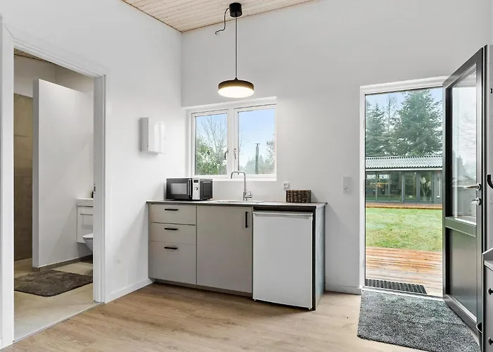 4 Bedroom Stunning In Vaeggerlose בית נופש